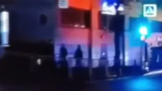 В центре Казани девушки перебежали дорогу на красный свет и попали под машину