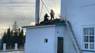 В Коми спасли церковь и жилой дом: пожарные ответили на несколько сложных вызовов