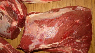 Даже старое жесткое мясо станет мягким и нежным: нужно использовать этот маринад. Секрет шеф-повара