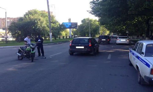 В ДТП пострадали водитель и пассажирка мопеда