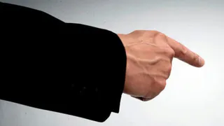 Чиновника из информотдела брянского правительства наказали за поддержку антиваксеров