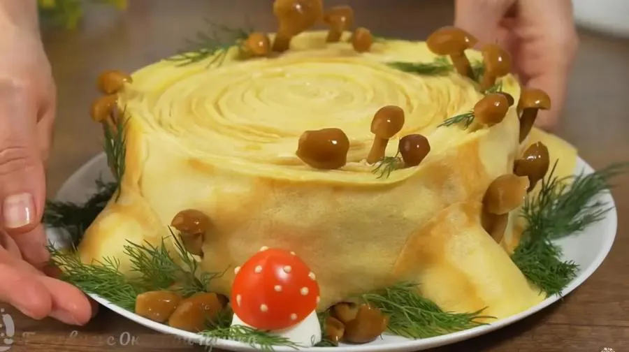 Новогодние рецепты: салат «Пенек»