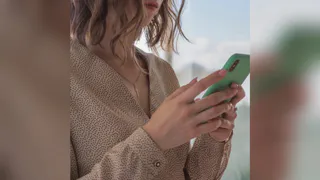 Мошенники создают чаты от имени учителей и директоров в WhatsApp и Telegram