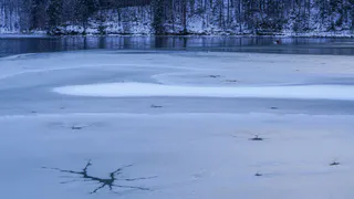 Жителей области предупреждают об опасности выхода на первый лед