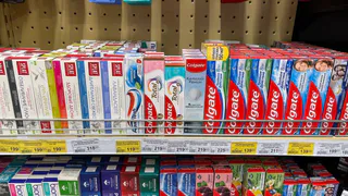 Роскачество назвало лучшие и худшие зубные пасты: специалисты проверили 20 популярных марок