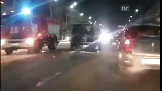 В центре города загорелся автомобиль