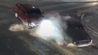 Мощное столкновение: в сети появилось видео ДТП с участием двух внедорожников