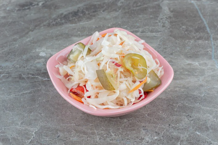Маринованная капуста с перцем и морковью: секреты хозяйки с опытом