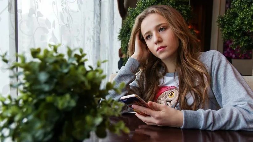 Приметы и запреты на 5 марта: нельзя сидеть дома, а еще грустить