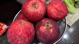 Пушистые яблочные оладьи: каждый день готовлю на завтрак семье по бабушкиному рецепту