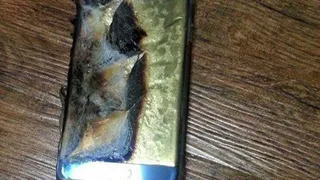 Samsung приостановил поставки своего флагманского смартфона