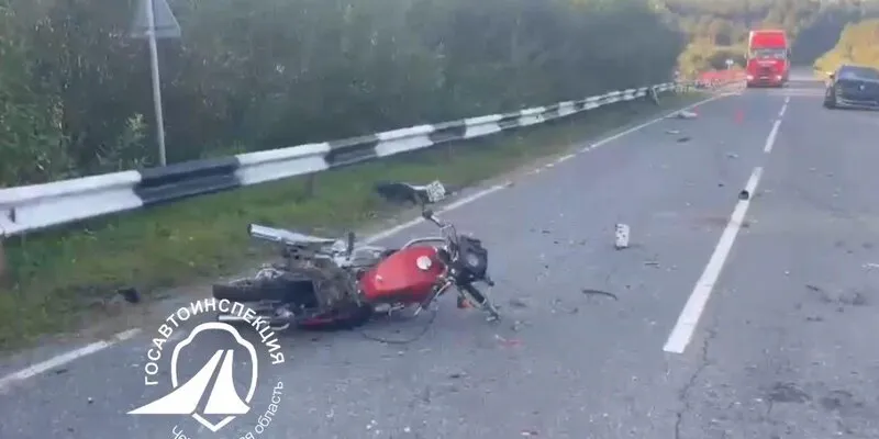 Челябинский мотоциклист влетел в иномарку и погиб