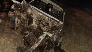 Капот - в мясо: под Касимовом "девятка" от удара разлетелась на куски