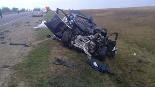 Смертельное ДТП в Рязанской области: водитель мерседеса уснул за рулем и врезался в фуру