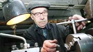 О работающих пенсионерах опять забыли