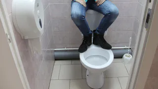 Новости «Pro Городов»: В Марий Эл врачи спасли ребенка, которого 20-летняя девушка родила в унитаз