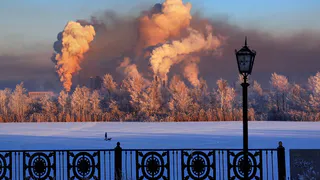 В Магнитогорске режим "чёрного неба" продлили до вечера понедельника - выходите на улицу пореже