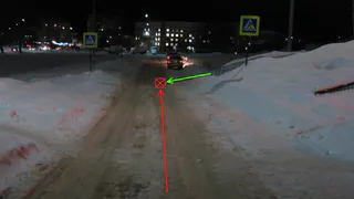 В Коми двое детей съехали с горки под колёса автомобиля