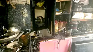 Под Рязанью загорелась квартира с хозяином и собакой внутри