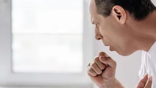 Названа вредная привычка, которая помогает развиваться раковым клеткам