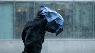 Погода в Москве и окрестностях: ливни, морозы, снег, магнитные бури и скачки давления