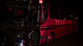 Автобус столкнулся с грузовиком в Михайловском районе - 2 человека погибли
