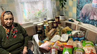 В Новочебоксарске пожилые горожане получили адресные продуктовые наборы
