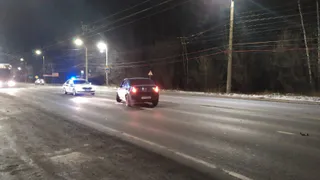 На окраине Рязани военный КАМАЗ попал в ДТП и уехал