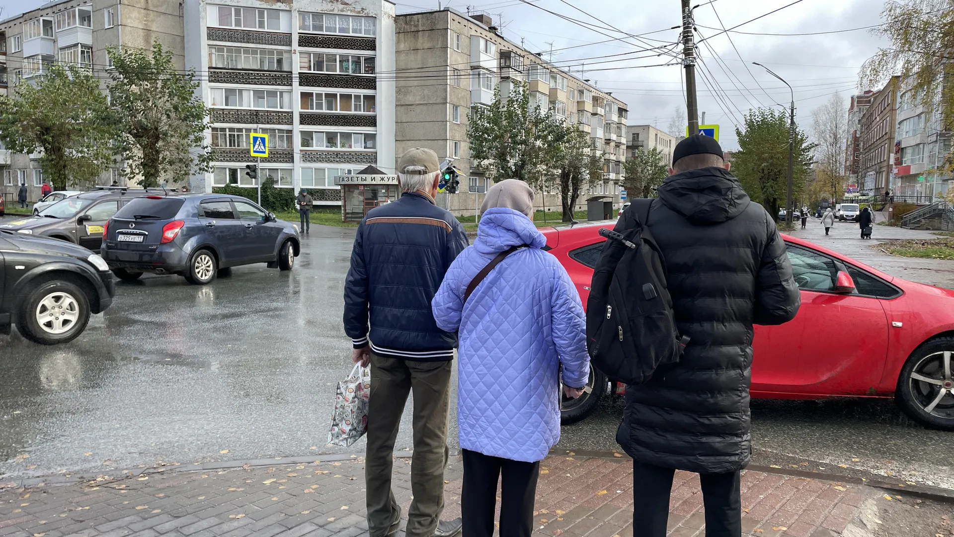 Пенсионеров, у которых пенсия ниже 20 927 рублей, призывают оформить новую льготу