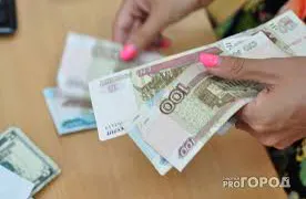 Пенсионерам прибавили по 1 200 рублей – списки по году рождения