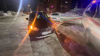 “Мерседес” столкнулся с “Ладой” в одном из городов Коми: двое пострадавших