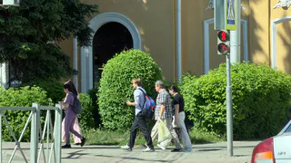 Одно простое упражнение помогает успокоить сердцебиение и тревогу: занимает пару минут, а делать можно где угодно