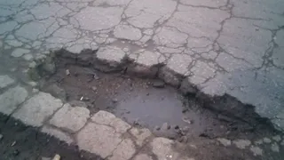 Дороги в Юрьев-Польском покрыты многочисленными пробоинами