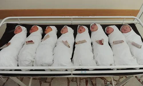 В Нижнекамске за месяц родилось 325 малышей
