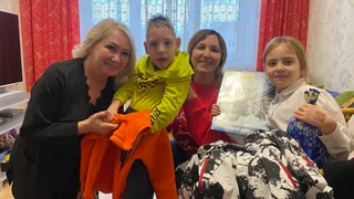 Сотрудники администрации Чебоксар исполняют новогодние желания детей