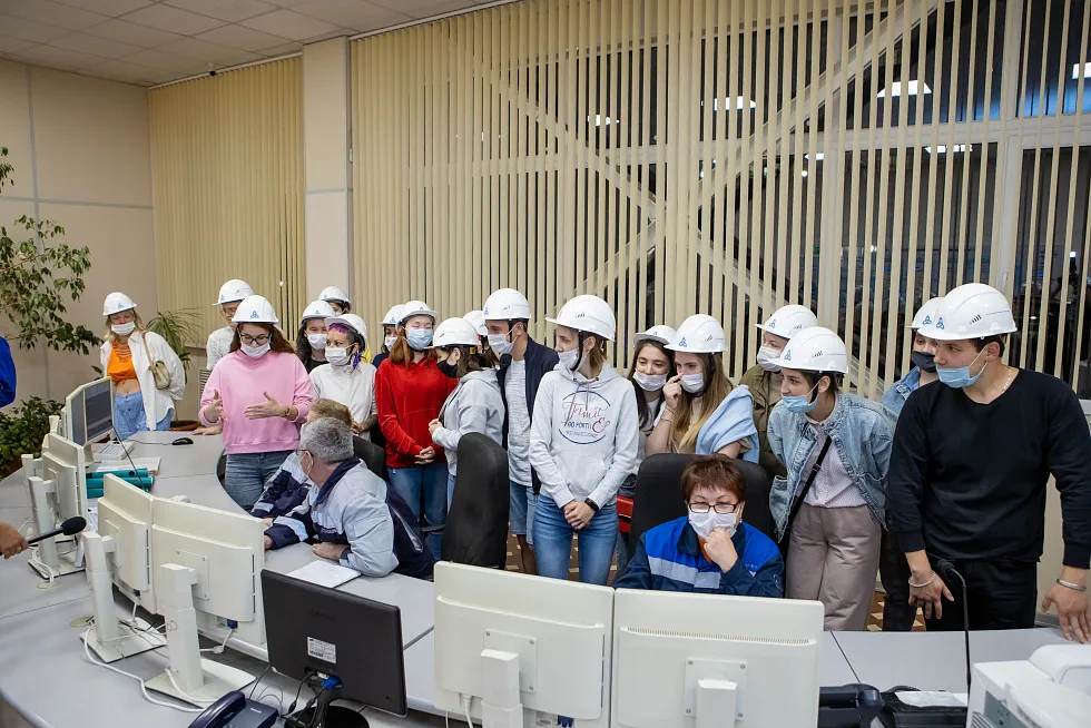В Нижнекамске прошла ночная экскурсия на «Нижнекамскнефтехим»