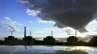 Российские военные взяли под контроль Запорожскую АЭС