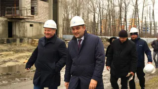 В  Заре ход строительства школы проверил министр образования Пезенской области