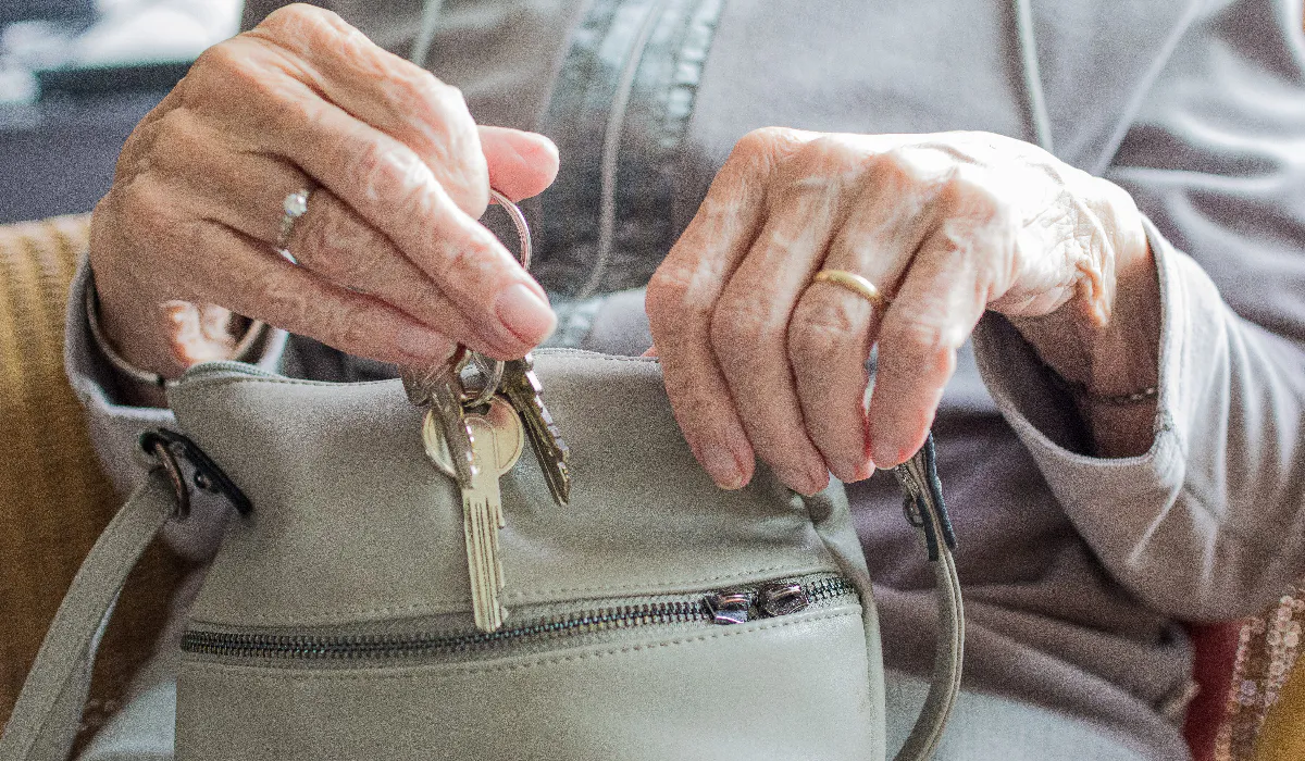 Российский специалист дал список профессий с высоким риском прогрессии деменции