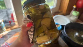 Мариную хрустящие огурцы в банке 1 литр: простой рецепт вкусных солений