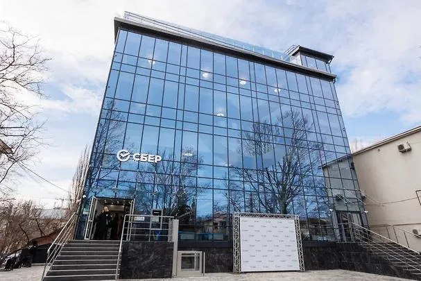 Не прошло и десяти лет: Сбербанк прописался в Крыму