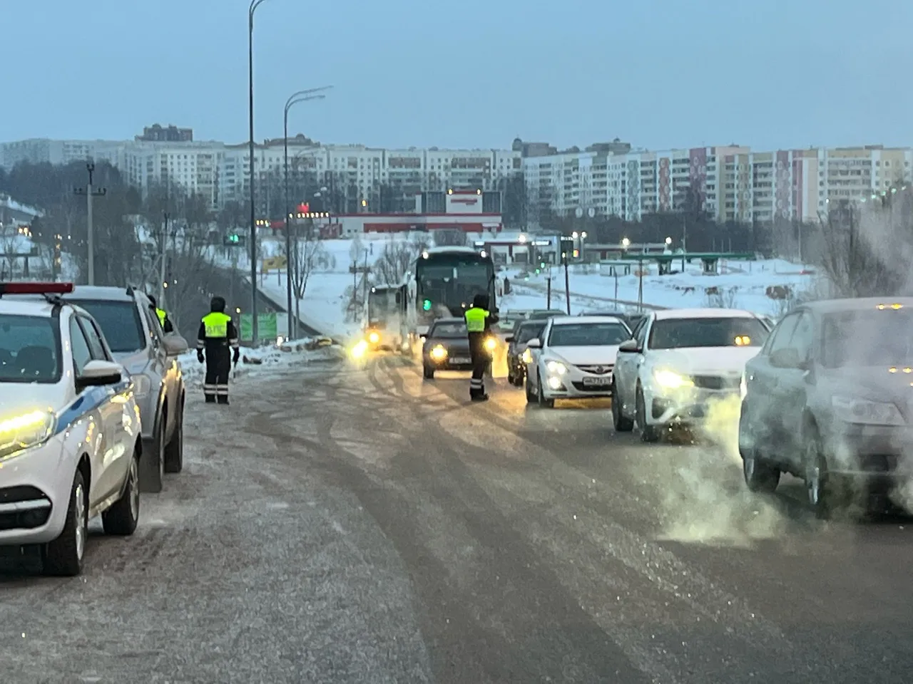 Автоинспекторы проверили более 350 водителей, 27 из которых привлекли к административной ответственности
