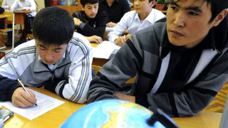 Брянским школам запретят брать детей мигрантов без знания русского языка