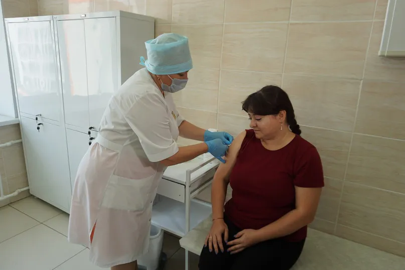 Нижнекамцы могут сделать прививку от гриппа в общественном центре микрорайона