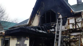 Горячее начало недели: за 2 дня в Коми огонь уничтожил дом, бани, сараи и грузовик