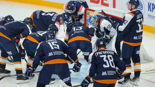 "Магнитка" начала сезон с сухой победы: разгром "Олимпии" со счетом 4:0