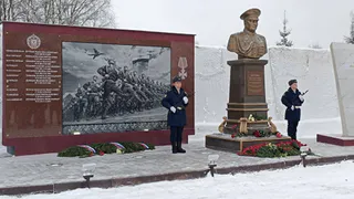 В Подмосковье установили бюст, посвященный владимирцу и герою РФ Роману Кутузову