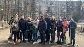 Субботник-2026: сквер имени И.К. Гайдукова в Брянске приобрел ухоженный вид