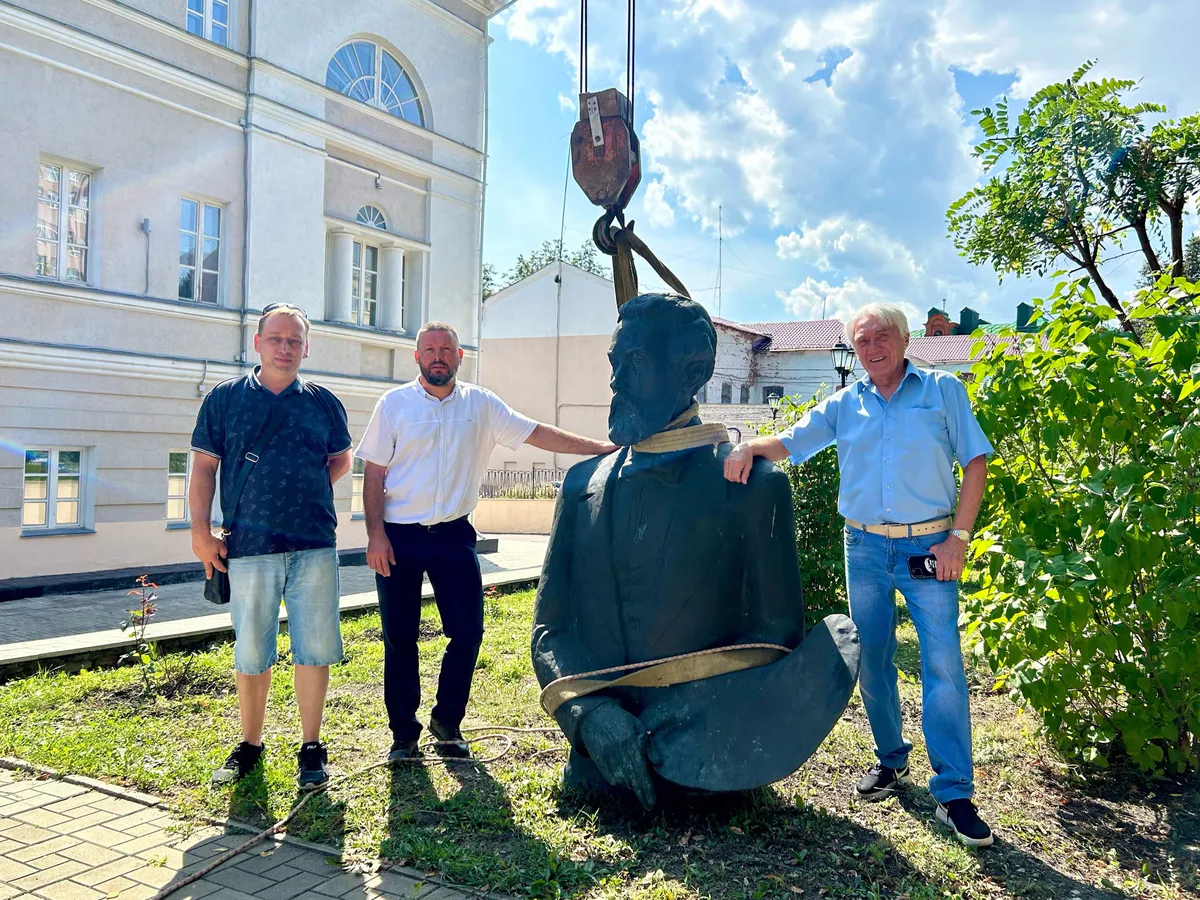 В Пензе обновят памятник Константину Савицкому
