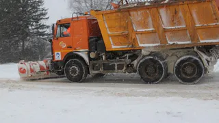 244 единицы техники чистят брянские дороги